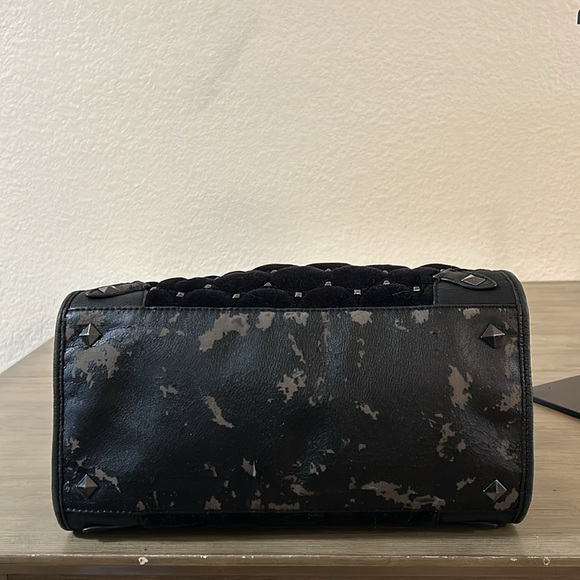 Juicy Couture Black Velvet Quilted Satchel Y2K Vintage - Picture 7 of 9